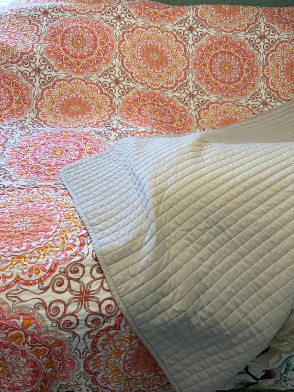 Sears and Roebuck King Size Orange Medallion Quilt - Home Bedding. 2016